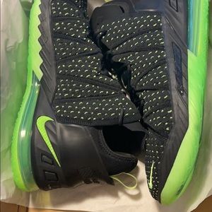 LeBron 18 Dunkman size 13